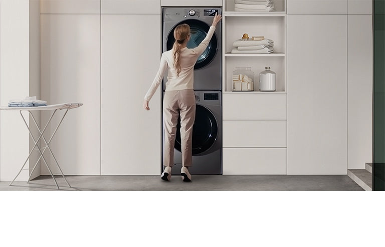 LG 13/10kg WashTower Smart AI DD Washer Dryer, Platinum Black Finish